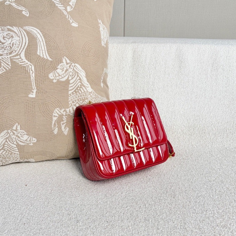 YSL Vicky紅色漆皮方胖子金扣18*15*7 98新配件塵袋-4