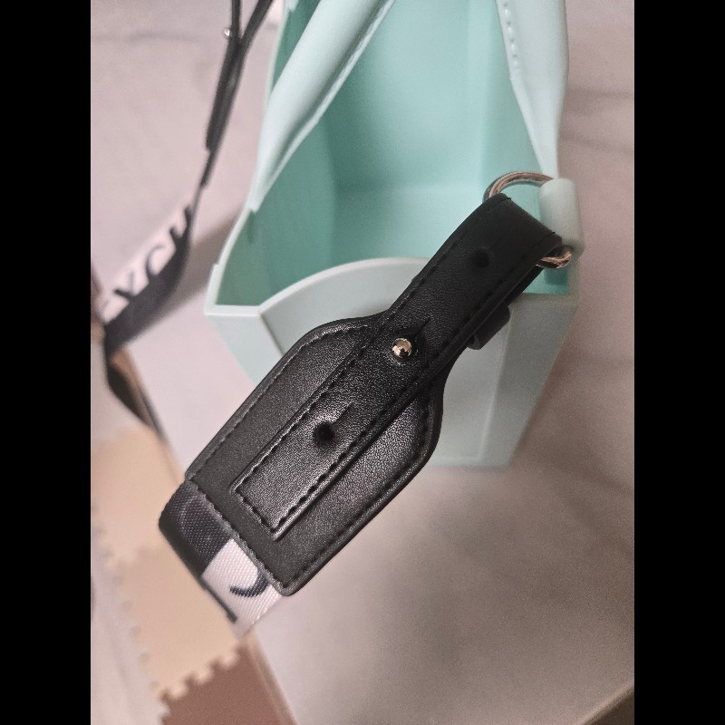 ARMANI EXCHANGE淺冰綠矽膠托特包-12