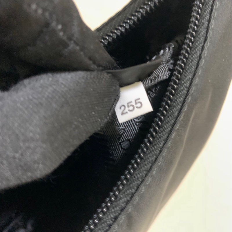 Prada Re-Edition 2000 Hobo包｜腋下包｜手提迷你包-6