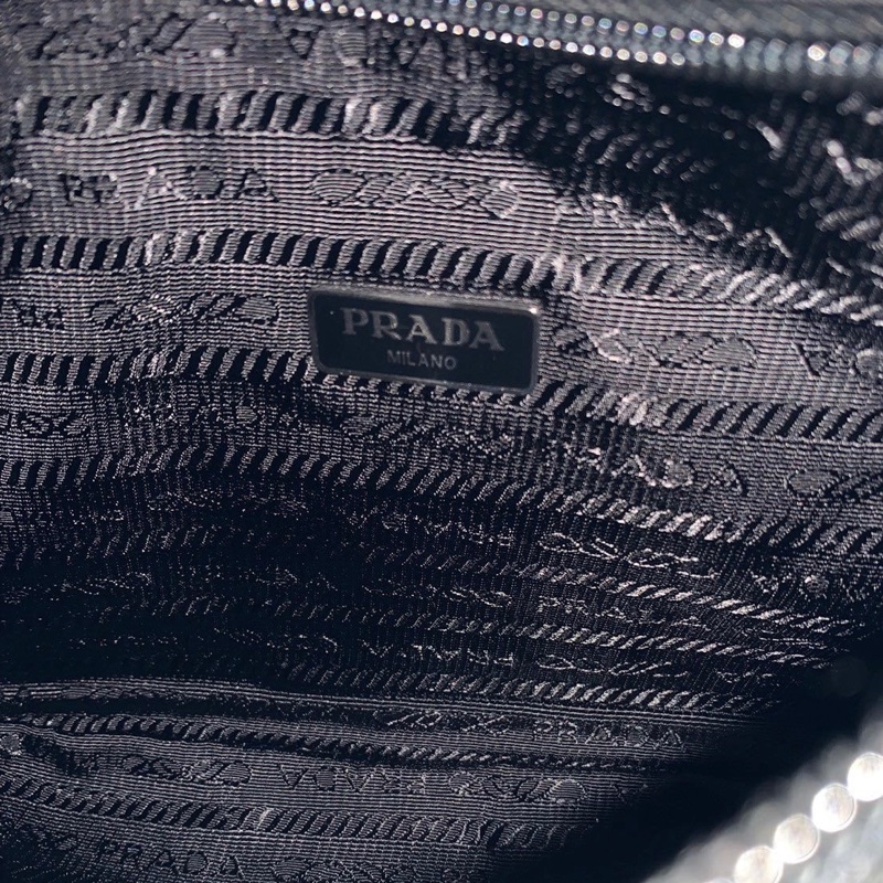 Prada Re-Edition 2000 Hobo包｜腋下包｜手提迷你包-7