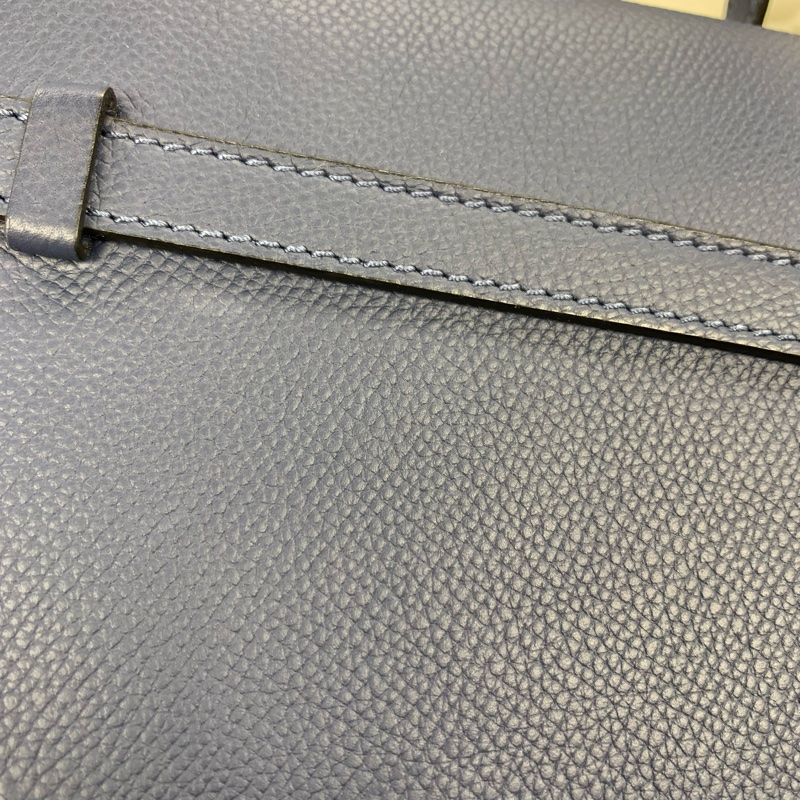 💙Loewe荔枝紋深海藍Mini Gate-12