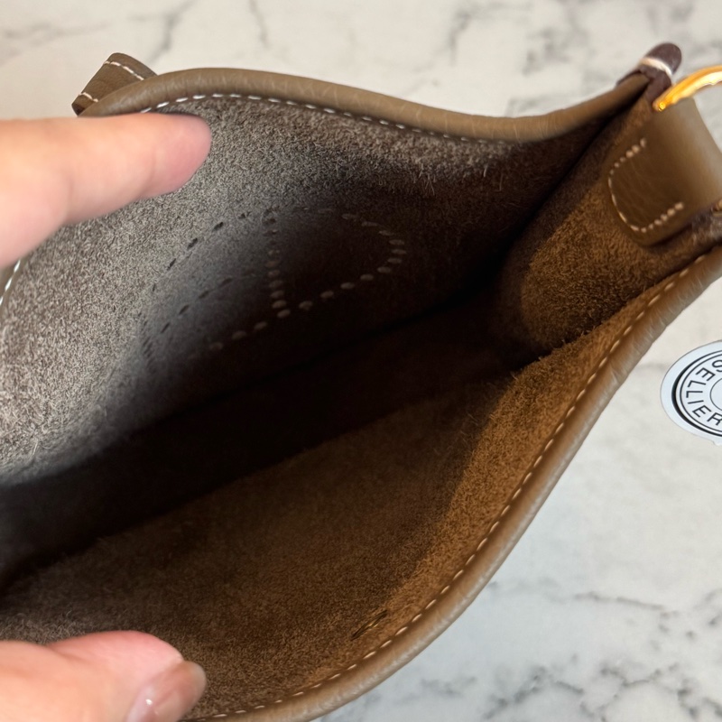 Hermes大象灰金釦mini evelyne 必買❤️-9