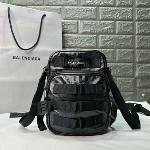 BALENCIAGA Army記者包