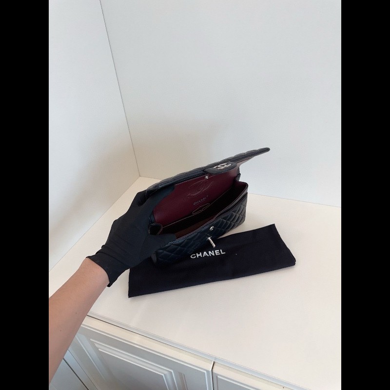 Chanel Classic Flap medium 
黑銀CF中號經典翻蓋包-8