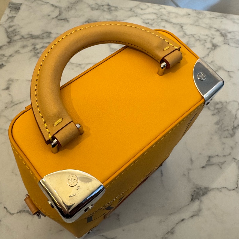 LV黃皮革直式手提斜背包 超好用🫶-4