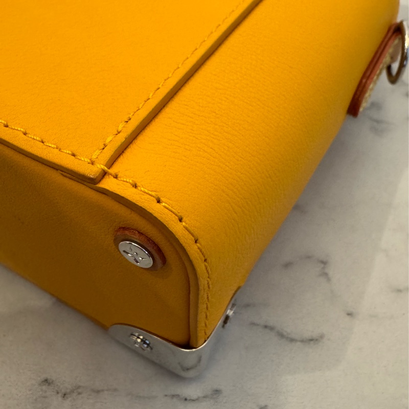 LV黃皮革直式手提斜背包 超好用🫶-9