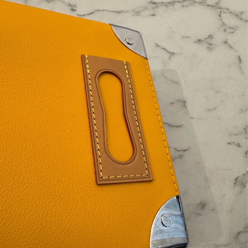 LV黃皮革直式手提斜背包 超好用🫶-20