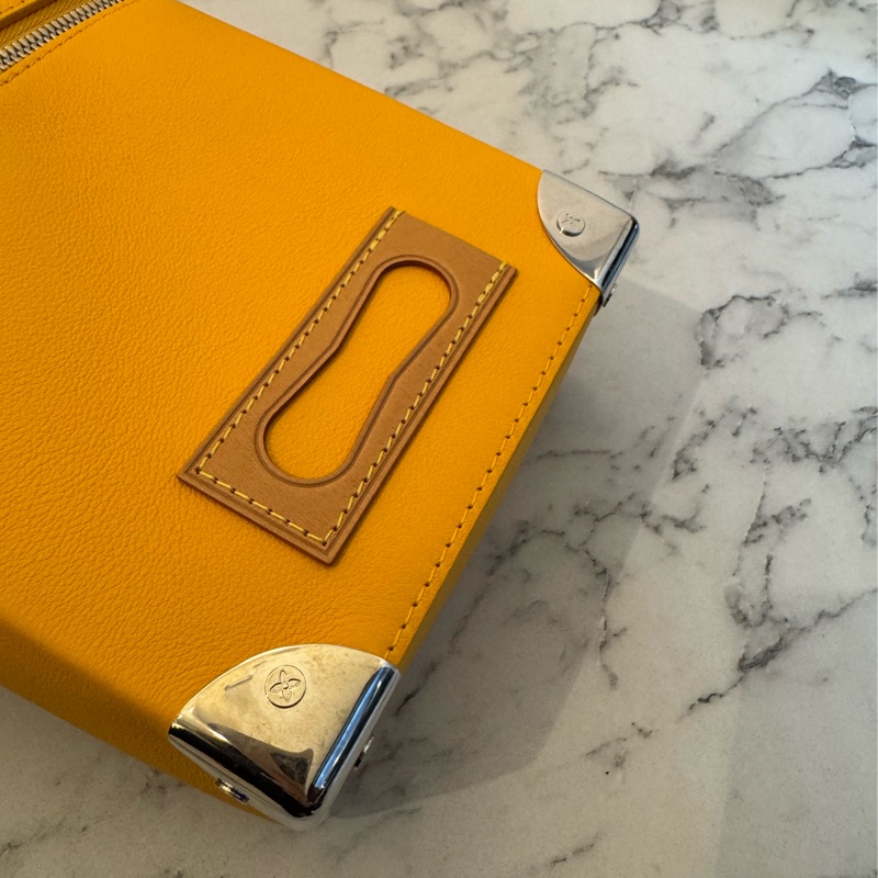 LV黃皮革直式手提斜背包 超好用🫶-38