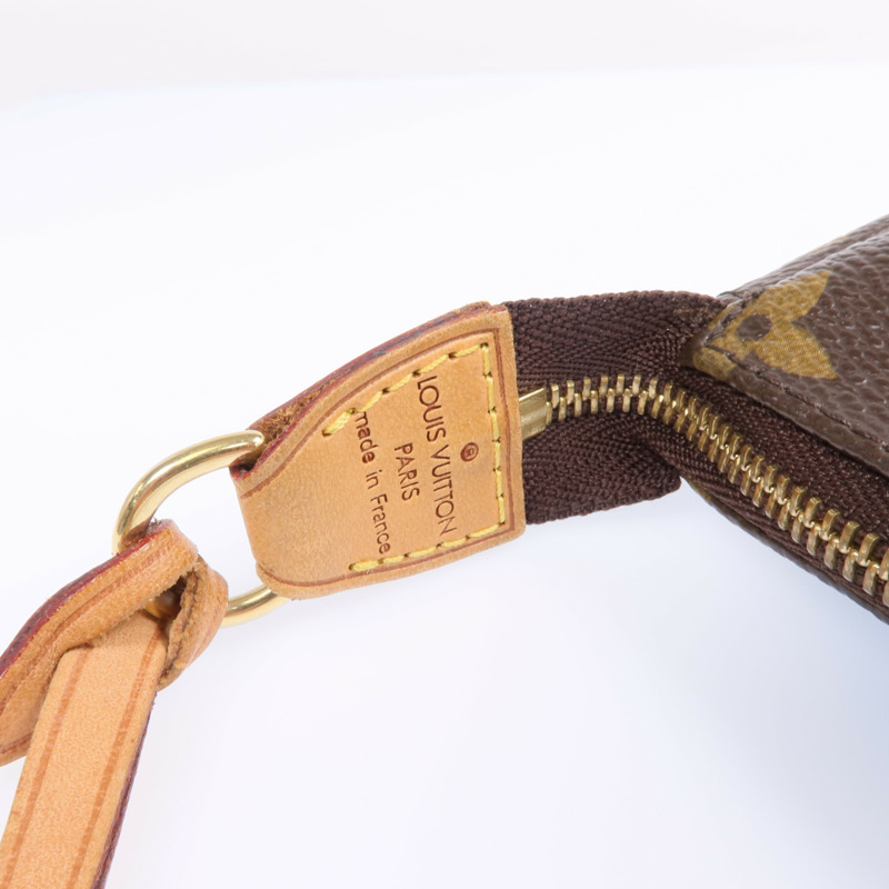 LOUIS VUITTON Monogram Mini Pochette Accessoires金扣手挽肩背兩用袋-6