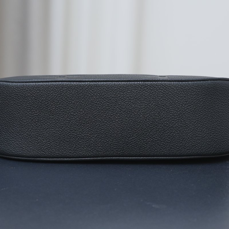 近全新 LouisVuitton/路易威登 黑牛皮壓紋Bagatelle NM 手提斜背包-3