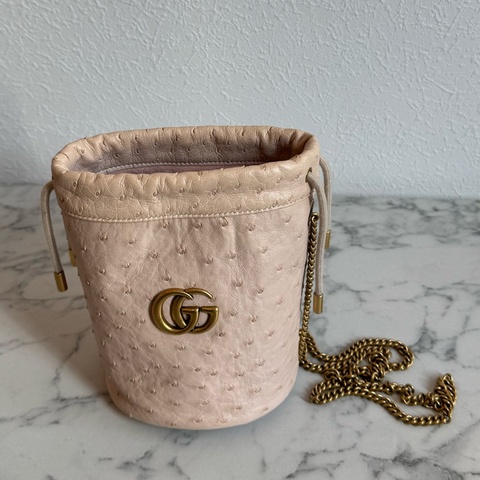 Gucci米膚色鴕鳥皮金雙G水桶包