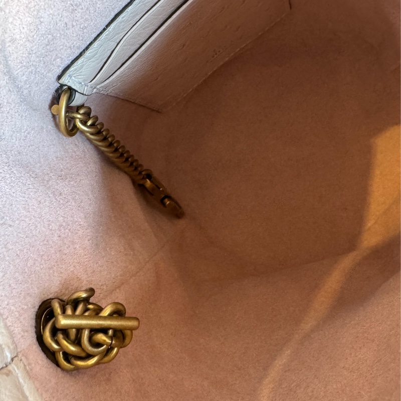 Gucci米膚色鴕鳥皮金雙G水桶包-14