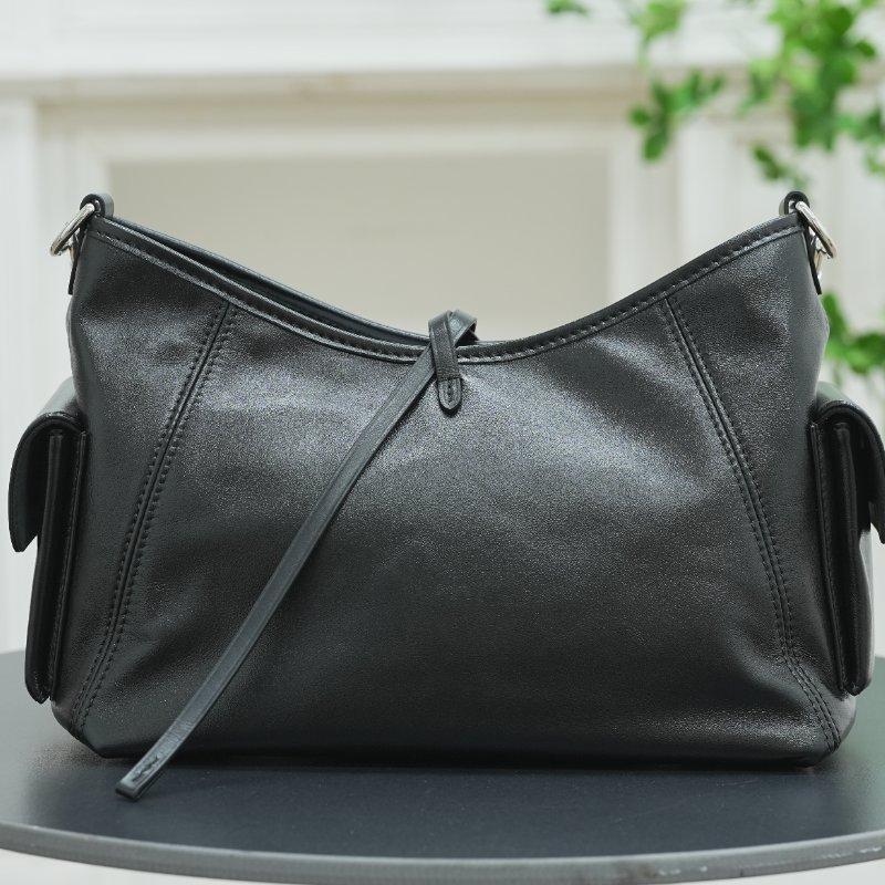 近全新 LouisVuitton/路易威登 黑武士Carryall Cargo PM 肩背包斜背包-11