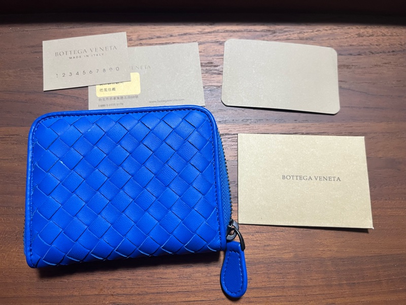 BOTTEGA VENETA ㄇ字零錢包-1