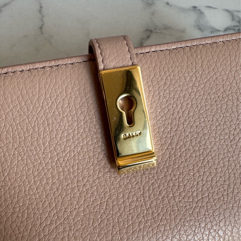 Bally膚色金釦對開長夾 極新極美-8