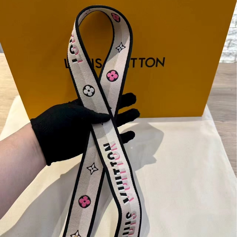 LV 老花法棍包,黑肩帶,芯片款-9