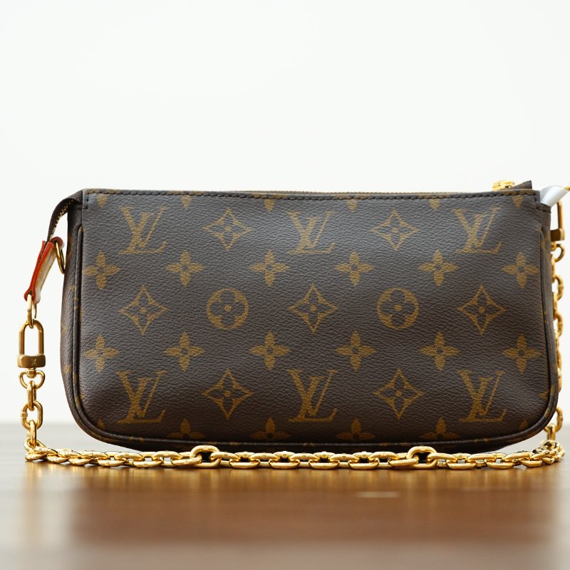 近全新 LouisVuitton/路易威登 Pochette Accessoires 鏈條肩背包-2