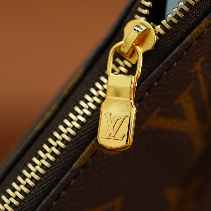 近全新 LouisVuitton/路易威登 Pochette Accessoires 鏈條肩背包-17