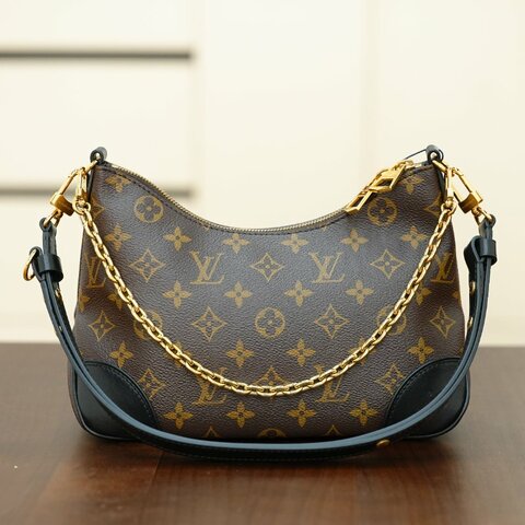 近全新LouisVuitton/路易威登 Monogram Boulogne牛角 肩背包