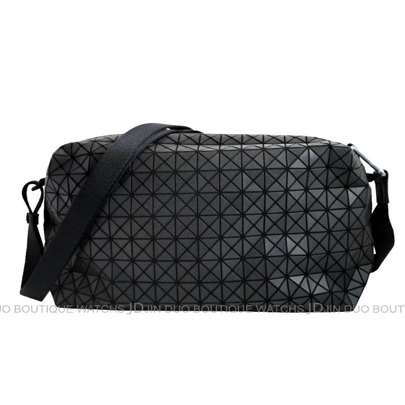 金鐸精品~2503 ISSEY MIYAKE三宅一生BAO BAO KURO BELT BAG霧面黑色三角方格側肩背包 全新品-1