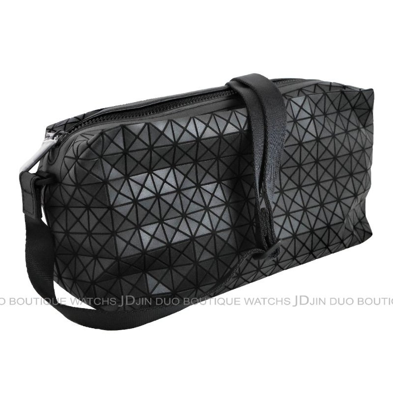 金鐸精品~2503 ISSEY MIYAKE三宅一生BAO BAO KURO BELT BAG霧面黑色三角方格側肩背包 全新品-2