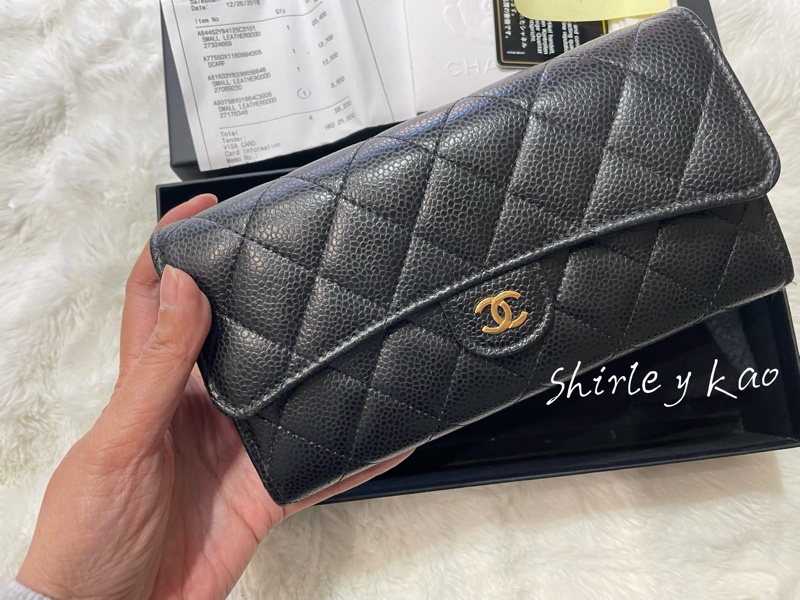 CHANEL 香奈兒 經典雙C LOGO荔枝牛皮黑金扣信封長夾(黑色/金扣)-1