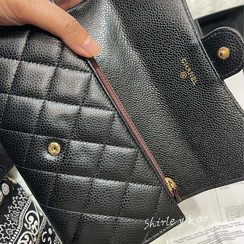 CHANEL 香奈兒 經典雙C LOGO荔枝牛皮黑金扣信封長夾(黑色/金扣)-4