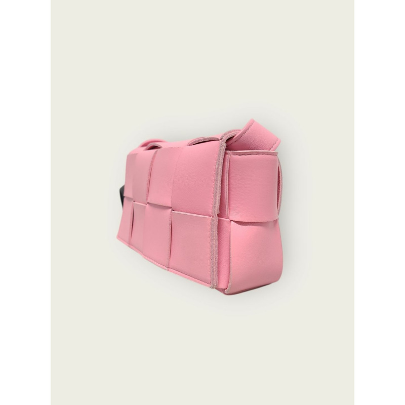 【包稅】BOTTEGA VENETA 粉紅絲帶小卡帶腰包-1
