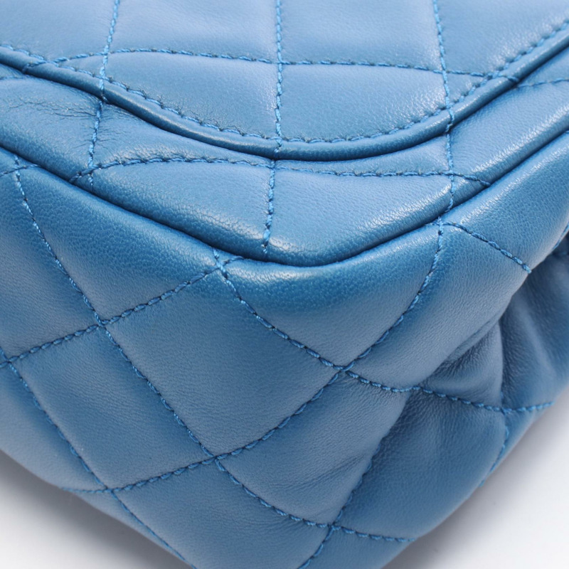 香奈兒 (CHANEL) 絎縫鏈條肩背包，藍色皮革，金色五金，二手，女士 Coco CC 標誌-6