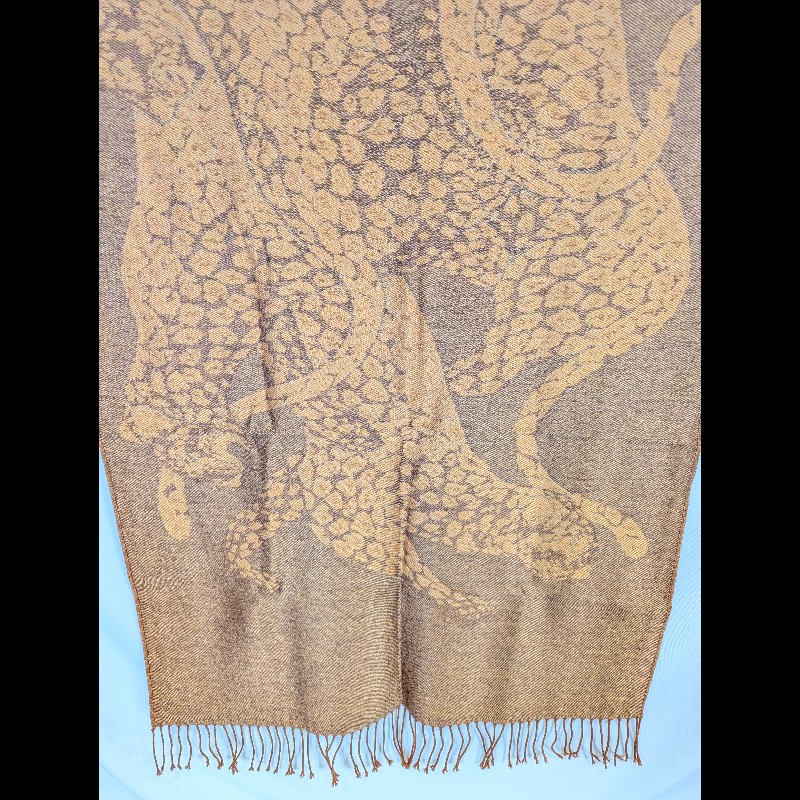 莉亞精品♡YSL 六豹圖騰披肩 二手美品-3