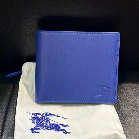 💎Han's house精品服飾💎BURBERRY 戰馬 小牛皮 短夾 原價16800