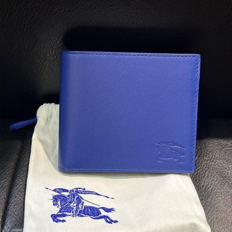 💎Han's house精品服飾💎BURBERRY 戰馬 小牛皮 短夾 原價16800-0