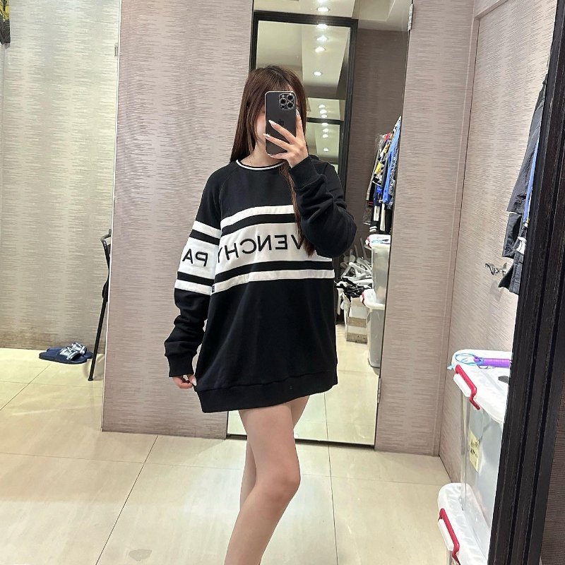 💎Han's house精品服飾💎GIVENCHY 紀梵希 立體刺繡 衛衣 大學T-1