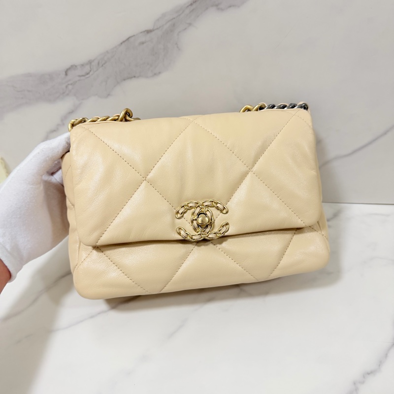 閑置品 就賣108888 CHANEL 19bag 小號 奶茶金釦-2