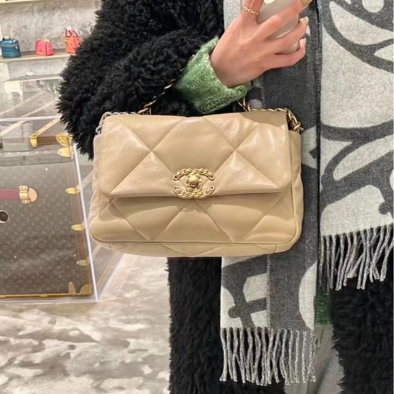 閑置品 就賣108888 CHANEL 19bag 小號 奶茶金釦-9