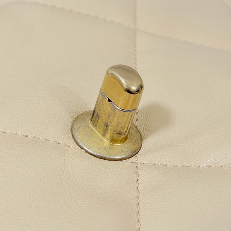 閑置品 就賣108888 CHANEL 19bag 小號 奶茶金釦-23