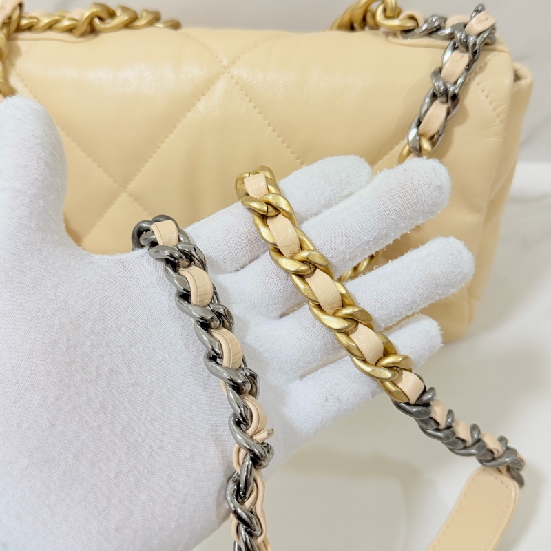 閑置品 就賣108888 CHANEL 19bag 小號 奶茶金釦-32