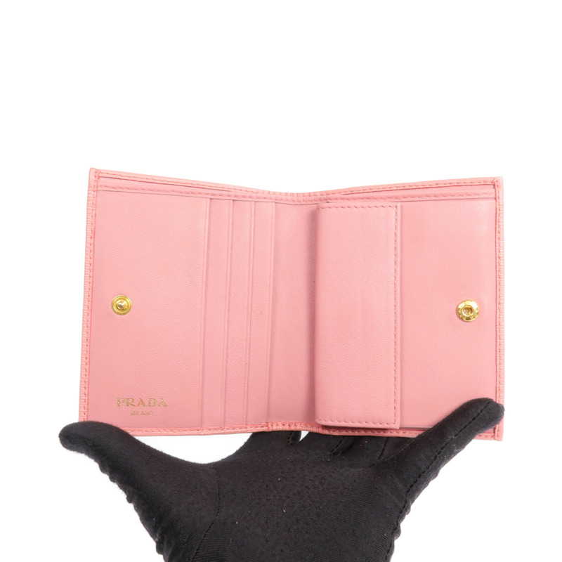 PRADA 牛皮皮革Wallet金扣錢包-11