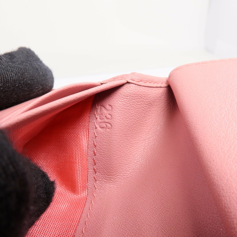 PRADA 牛皮皮革Wallet金扣錢包-16