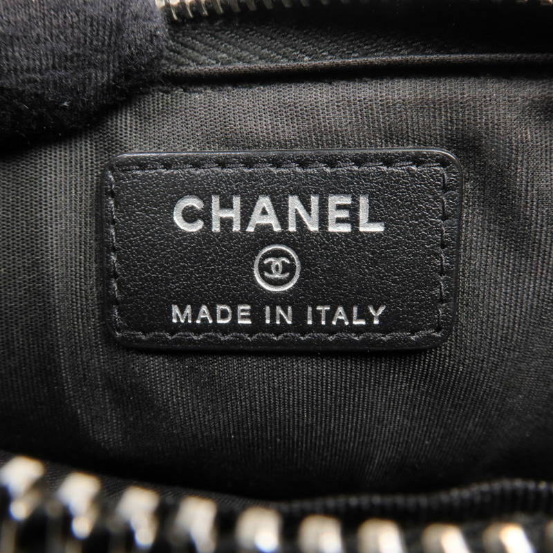 CHANEL 牛皮皮革Phone Zipper Wallet銀扣長錢包-13