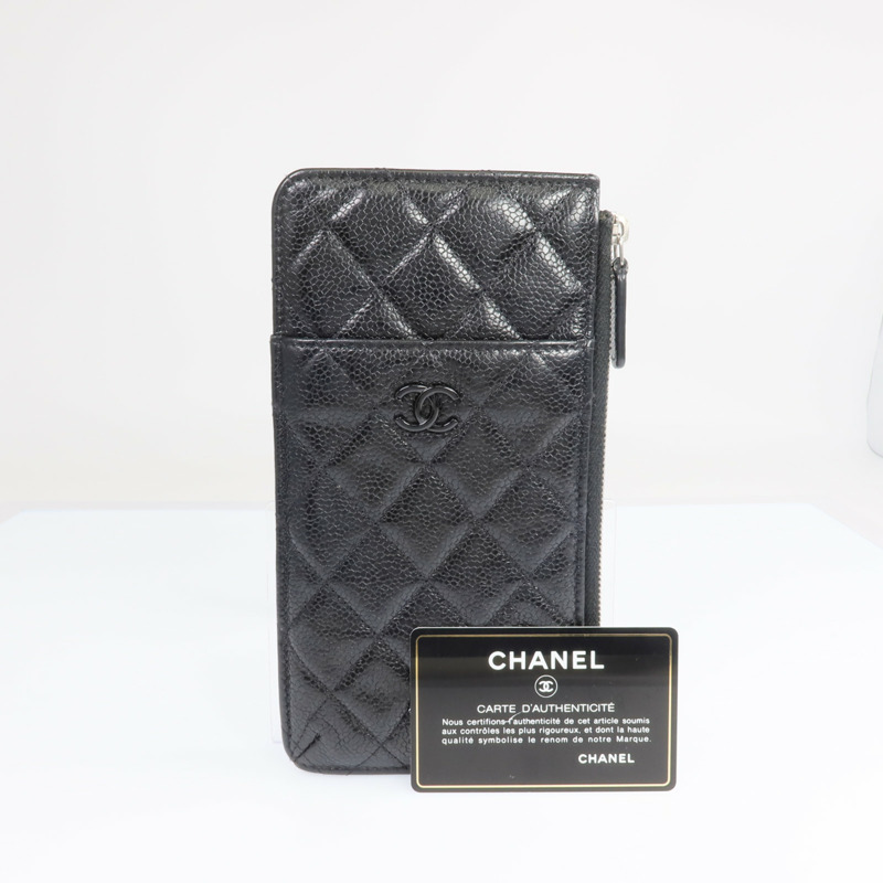 CHANEL 牛皮皮革Phone Zipper Wallet銀扣長錢包-17