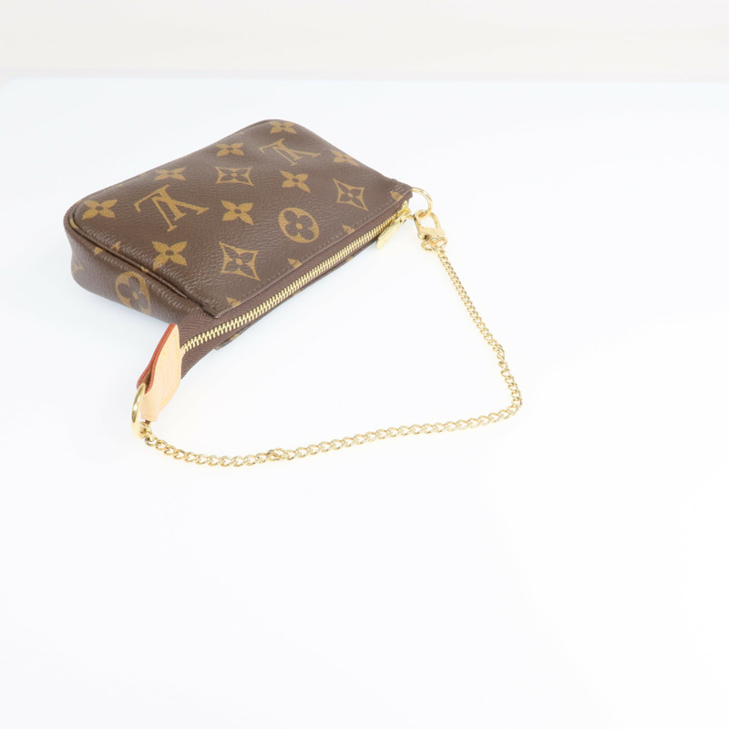 LOUIS VUITTON Monogram Mini Pochette Accessoires金扣手挽袋-4