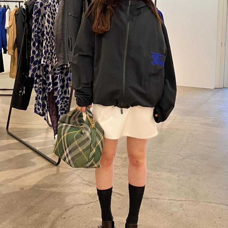 💎Han's house精品服飾💎Burberry 風衣 連帽 外套 原價49900-2