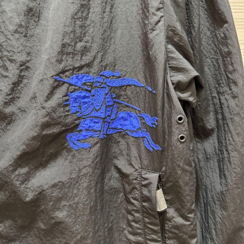 💎Han's house精品服飾💎Burberry 風衣 連帽 外套 原價49900-4