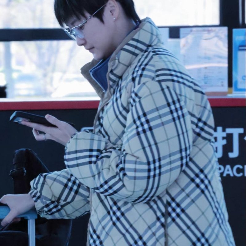 💎Han's house精品服飾💎Burberry 刺繡 戰馬 防水 羽絨 外套 雙面穿 原價69000-3