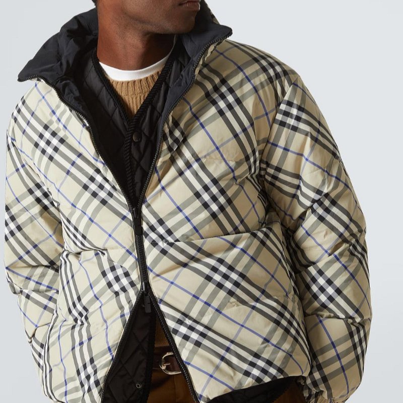 💎Han's house精品服飾💎Burberry 刺繡 戰馬 防水 羽絨 外套 雙面穿 原價69000-4