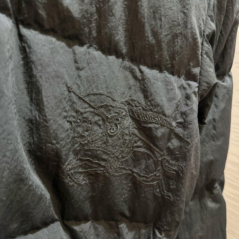 💎Han's house精品服飾💎Burberry 刺繡 戰馬 防水 羽絨 外套 雙面穿 原價69000-6