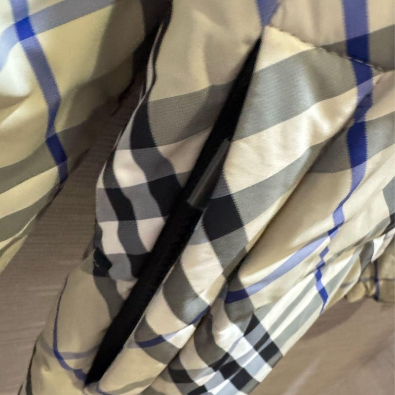 💎Han's house精品服飾💎Burberry 刺繡 戰馬 防水 羽絨 外套 雙面穿 原價69000-7
