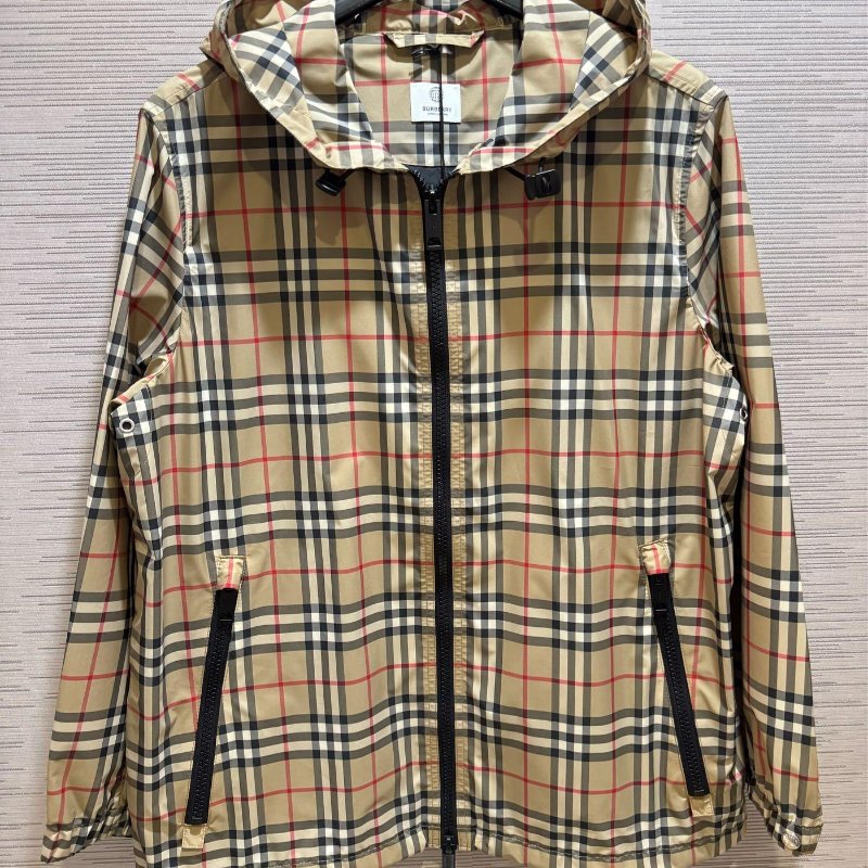 💎Han's house精品服飾💎Burberry 格紋 風衣 連帽 外套 原價49100-0