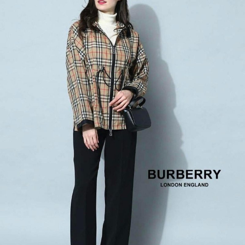 💎Han's house精品服飾💎Burberry 格紋 防水 尼龍 風衣 連帽 外套 原價40200-1